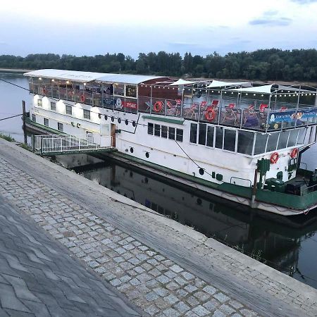 Barka Atena Torun Luaran gambar